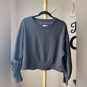 Risen Las Angeles Cropped Sweatshirt Ruffled Sleeves Charcoal size Small